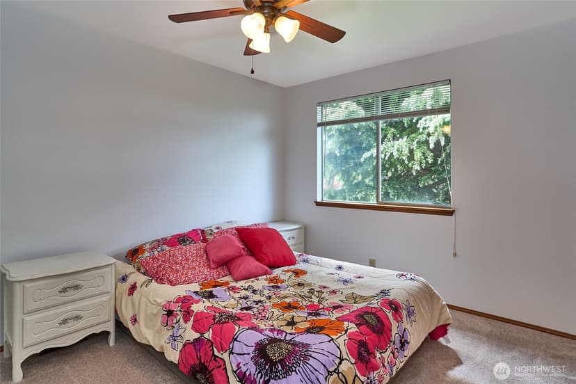 Property photo for 1404 S 290th Place, Federal Way photo 12
