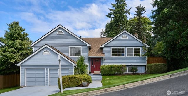 Property photo for 1404 S 290th Place, Federal Way