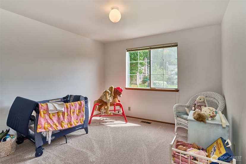 Property photo for 1404 S 290th Place, Federal Way photo 14