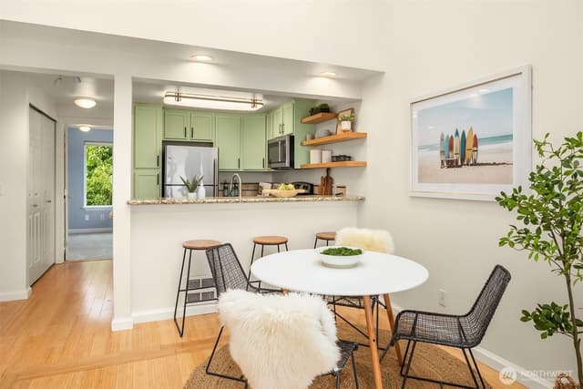 Property photo for 4403 Greenwood Avenue N #301, Seattle photo 5