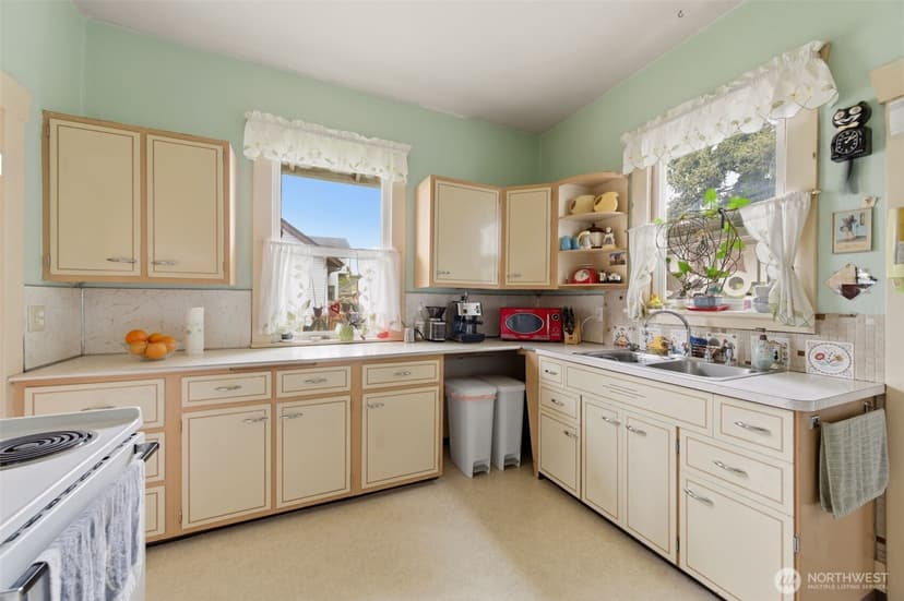 Property photo for 4837 S Sheridan Avenue, Tacoma photo 15