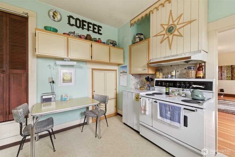 Property photo for 4837 S Sheridan Avenue, Tacoma photo 13