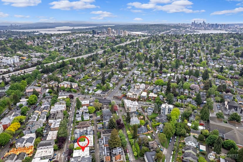 Property photo for 6557 4th Avenue NE #9, Seattle photo 21