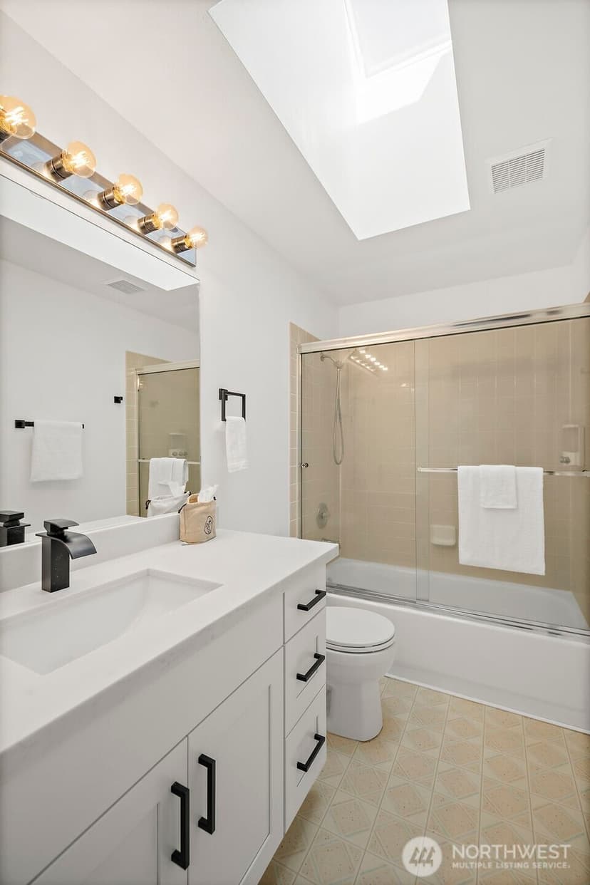 Property photo for 9219 S 237th Place, Kent photo 24