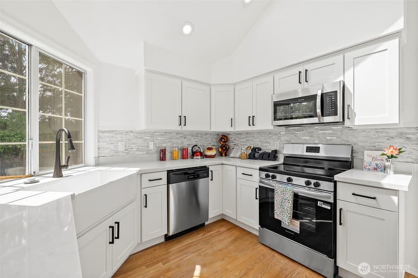 Property photo for 9219 S 237th Place, Kent photo 9