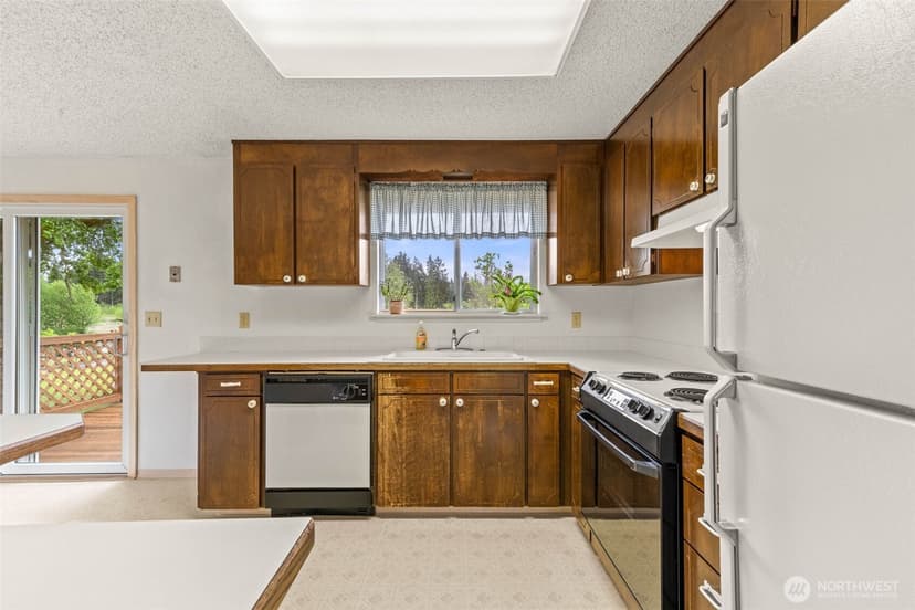 Property photo for 4508 Military Road E, Tacoma photo 12