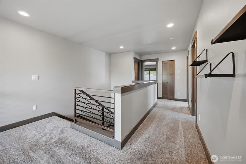 Property photo for 11027 Vernon Road, Lake Stevens photo 16