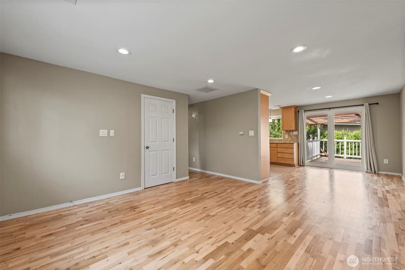Property photo for 16608 NE 9th Street, Bellevue photo 8