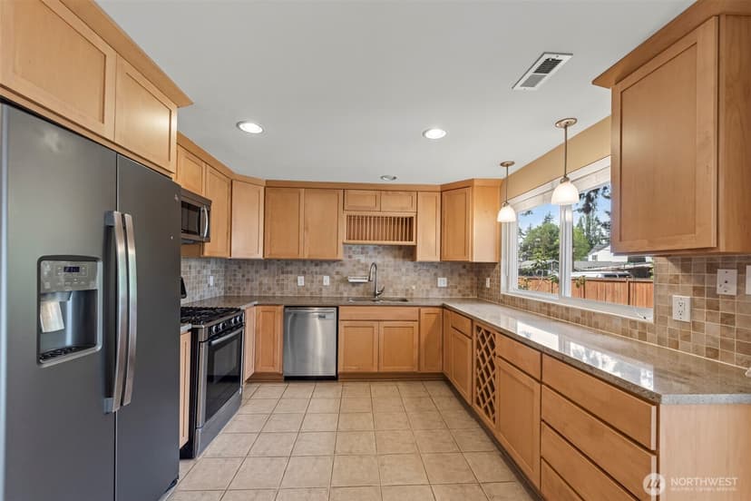 Property photo for 16608 NE 9th Street, Bellevue photo 10