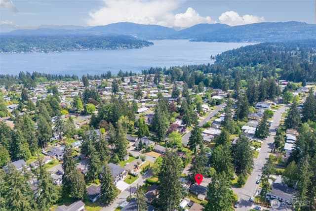 Property photo for 16608 NE 9th Street, Bellevue photo 4