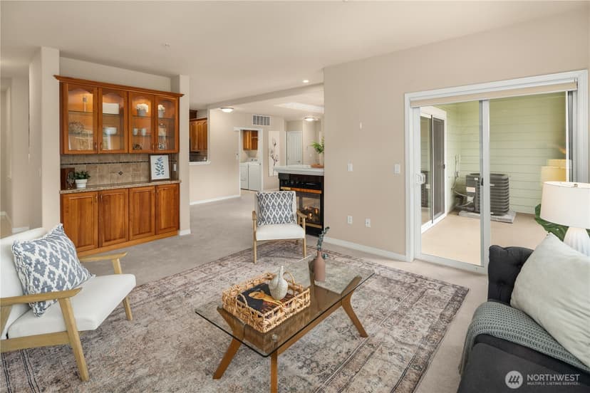 Property photo for 4406 Providence Point Place SE #302, Issaquah photo 7