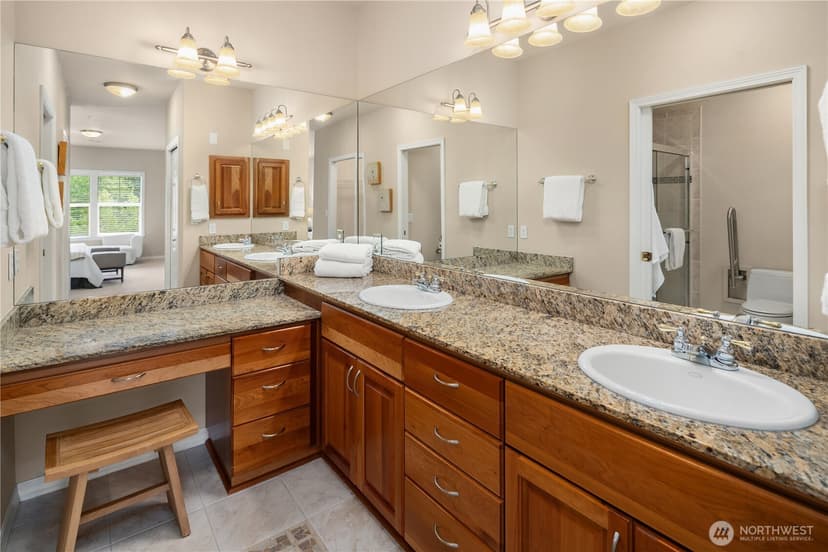 Property photo for 4406 Providence Point Place SE #302, Issaquah photo 14