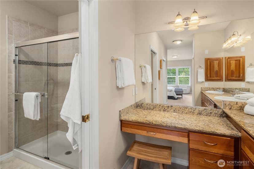 Property photo for 4406 Providence Point Place SE #302, Issaquah photo 15