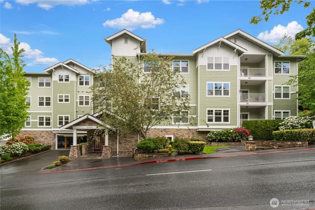 Property photo for 4406 Providence Point Place SE #302, Issaquah