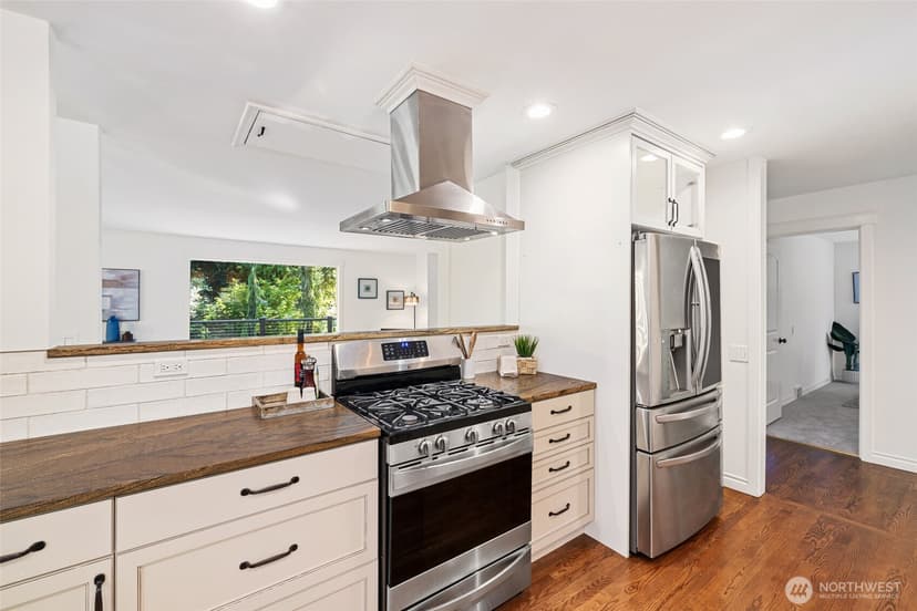 Property photo for 11019 NE 140th Street, Kirkland photo 12