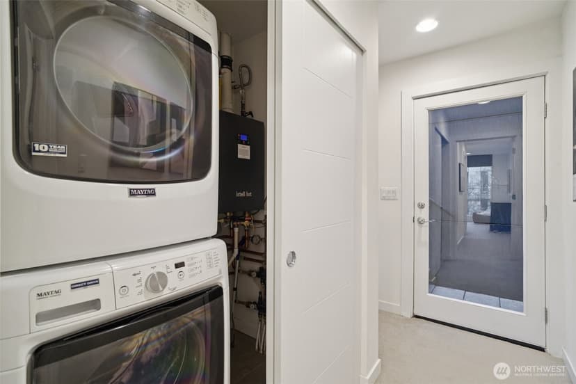 Property photo for 3817 B California Avenue SW, Seattle photo 29