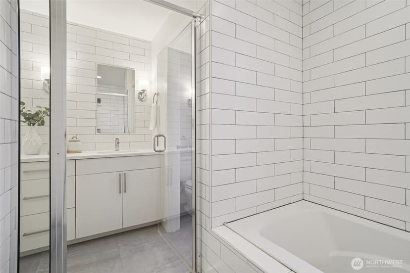 Property photo for 3817 B California Avenue SW, Seattle photo 21