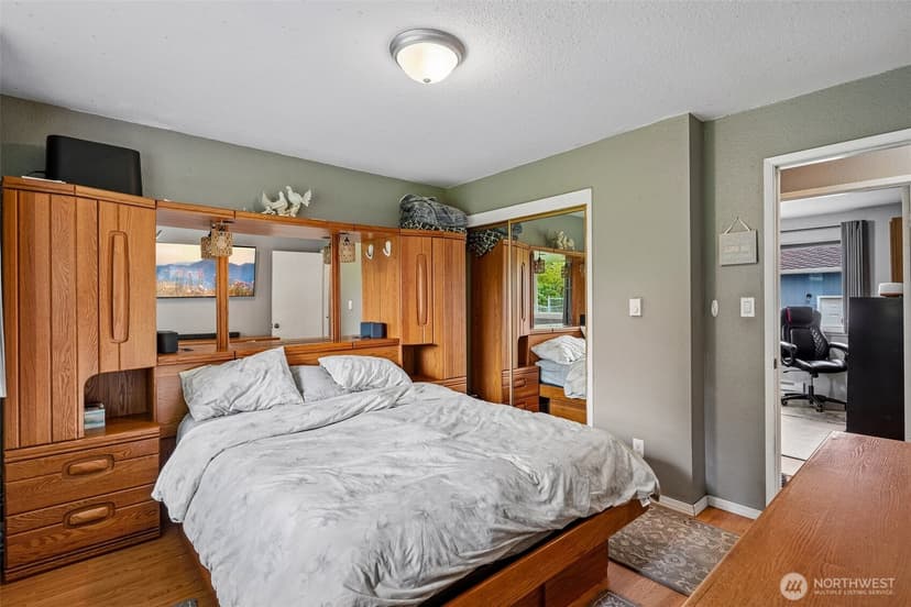 Property photo for 16625 190th AVE SE, Renton photo 14