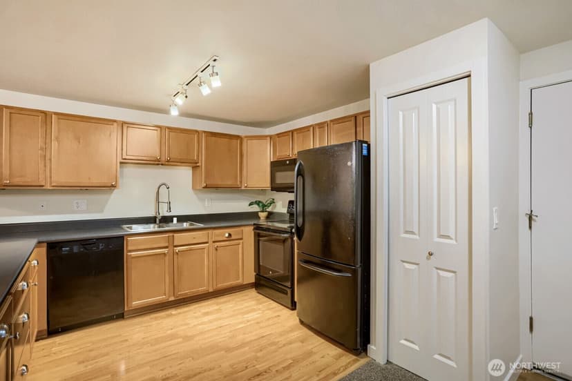 Property photo for 700 Front Street S #B108, Issaquah photo 8