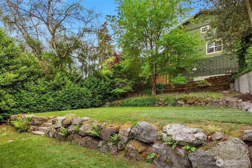 Property photo for 409 W Dravus Street, Seattle photo 20