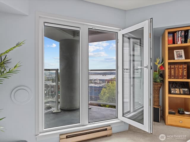 Property photo for 121 Vine Street #601, Seattle photo 4