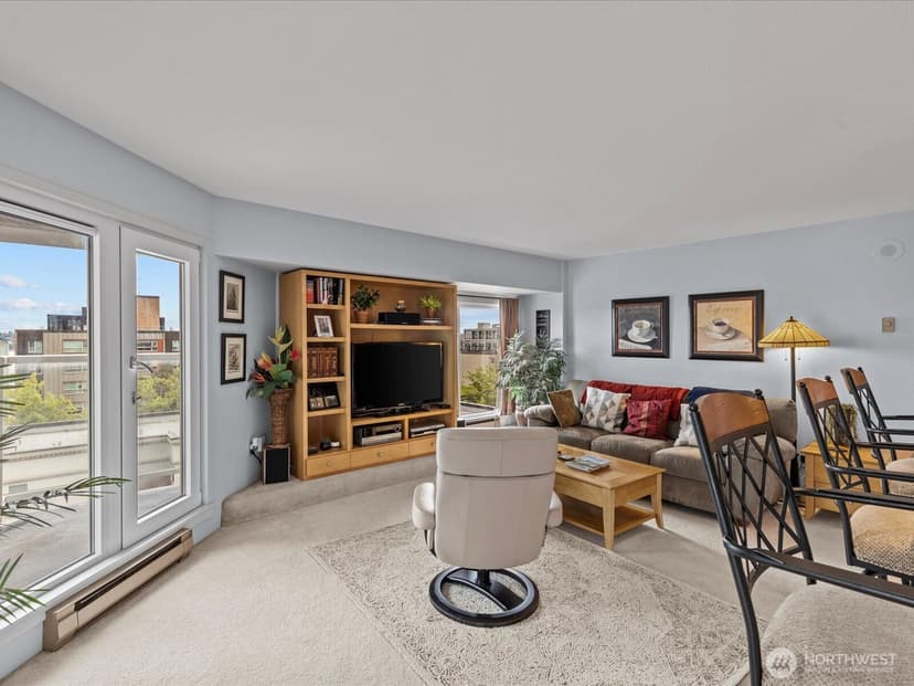 Property photo for 121 Vine Street #601, Seattle photo 3