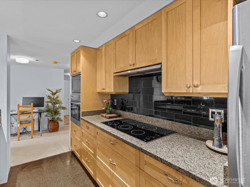 Property photo for 121 Vine Street #601, Seattle photo 12