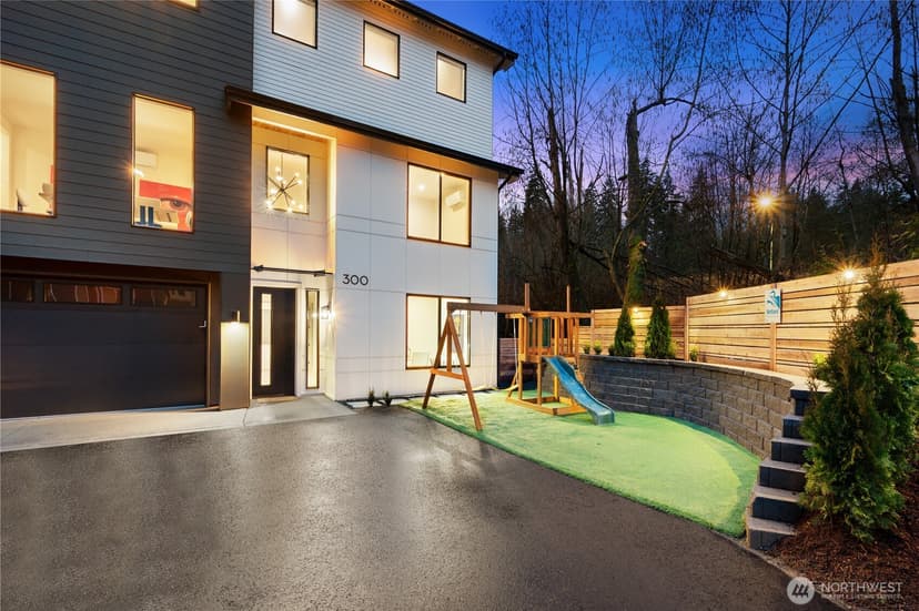 Property photo for 300 SE 208th Street, Bothell photo 2