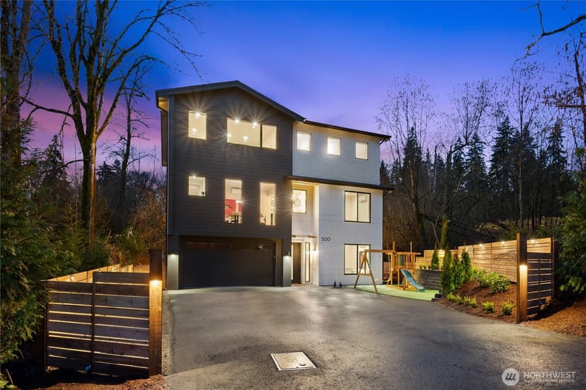 Property photo for 300 SE 208th Street, Bothell