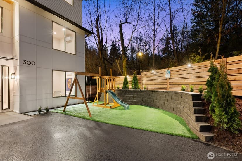 Property photo for 300 SE 208th Street, Bothell photo 36