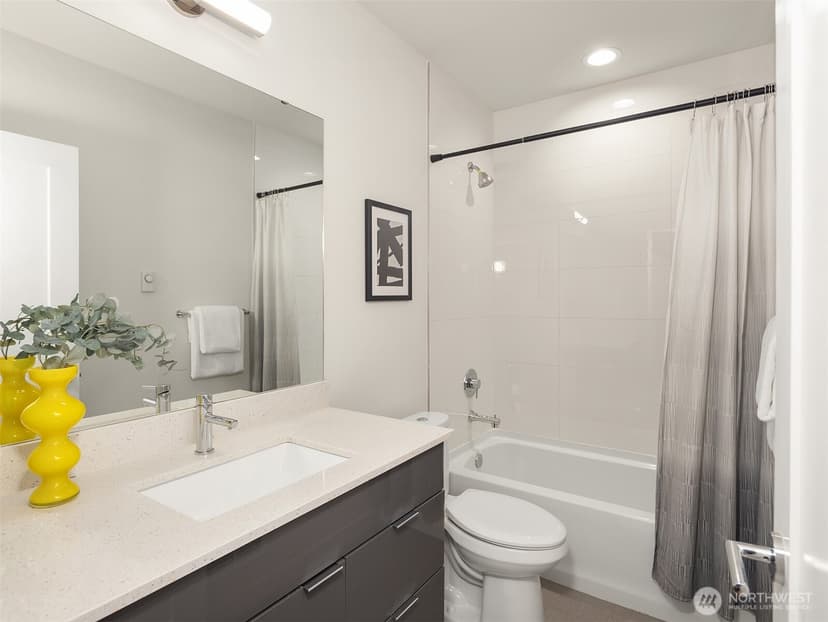 Property photo for 3029 3rd Avenue W #B, Seattle photo 20