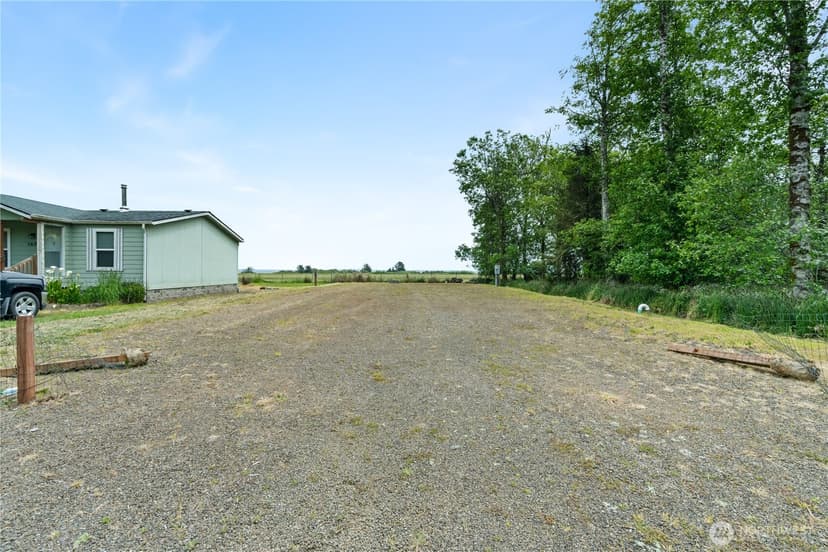 Property photo for 556 Duck Lake Drive NE, Ocean Shores photo 5