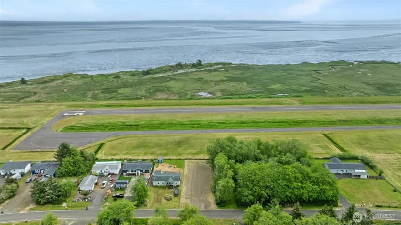 Property photo for 556 Duck Lake Drive NE, Ocean Shores photo 7