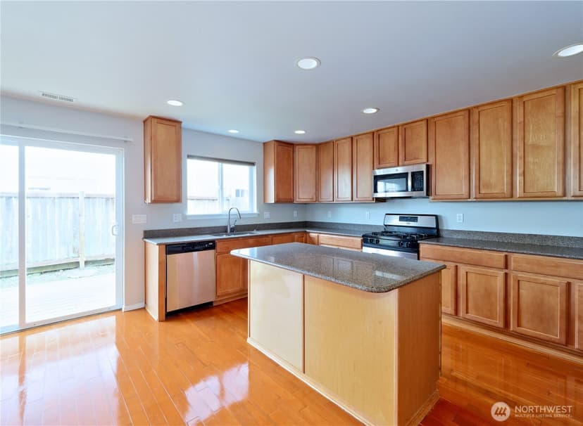 Property photo for 33060 41st Place S, Federal Way photo 8