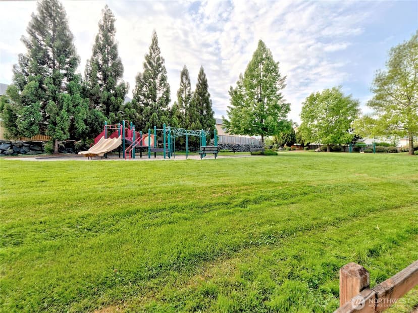 Property photo for 33060 41st Place S, Federal Way photo 36