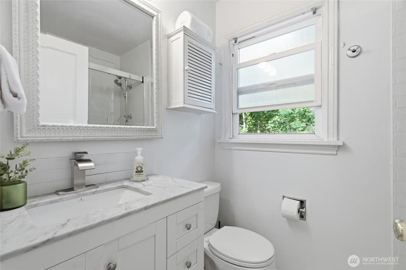 Property photo for 3444 34th Avenue W, Seattle photo 9
