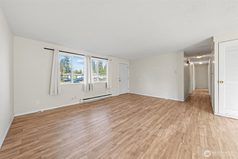 Property photo for 908 139th st E, Tacoma photo 2