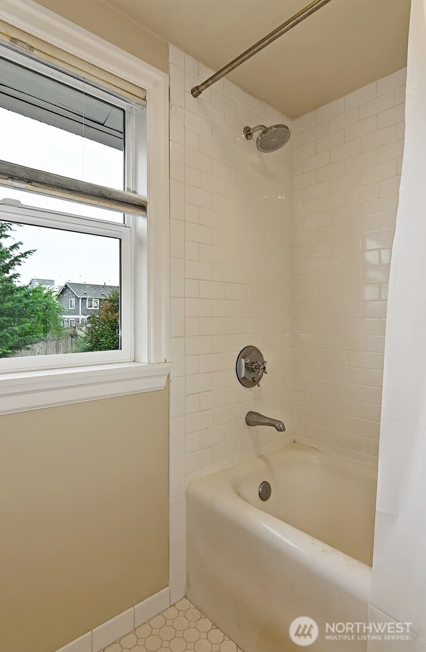 Property photo for 1113 26th Avenue S, Seattle photo 18