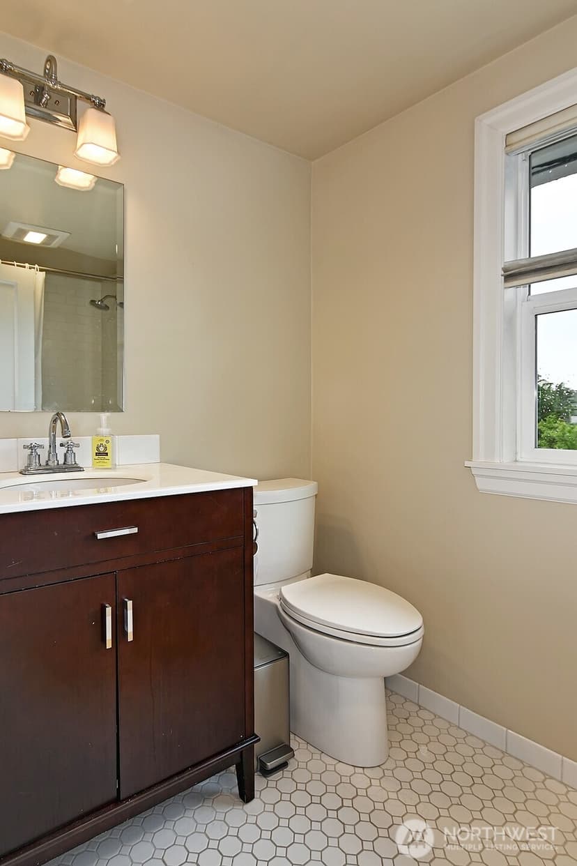Property photo for 1113 26th Avenue S, Seattle photo 17