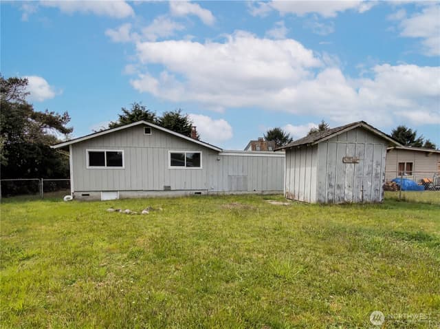 Property photo for 494 Inlet Avenue NW, Ocean Shores photo 5