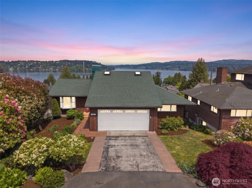 Property photo for 10468 Forest Avenue S, Seattle