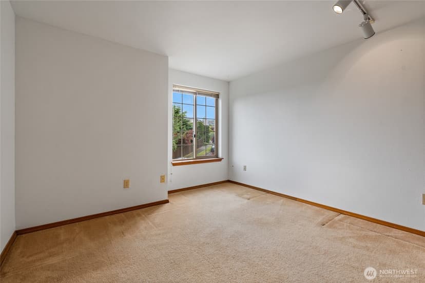 Property photo for 4701 Osprey Drive NE, Tacoma photo 18