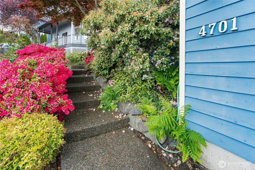 Property photo for 4701 Osprey Drive NE, Tacoma photo 3