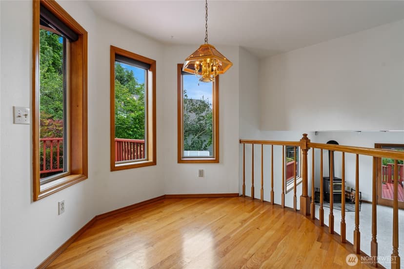 Property photo for 4701 Osprey Drive NE, Tacoma photo 11