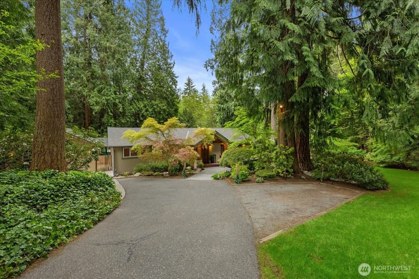 Property photo for 1555 Wildwood Boulevard SW, Issaquah photo 31