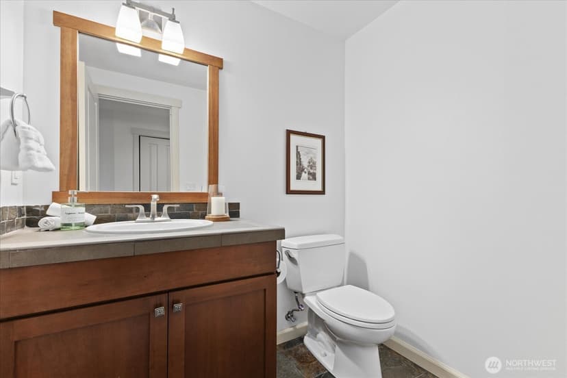 Property photo for 1555 Wildwood Boulevard SW, Issaquah photo 24