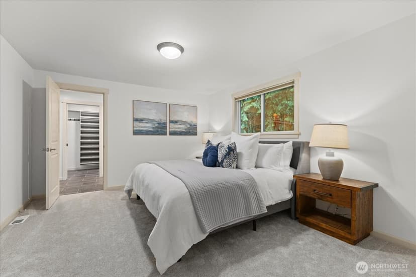 Property photo for 1555 Wildwood Boulevard SW, Issaquah photo 25