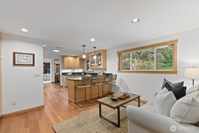 Property photo for 1555 Wildwood Boulevard SW, Issaquah photo 13