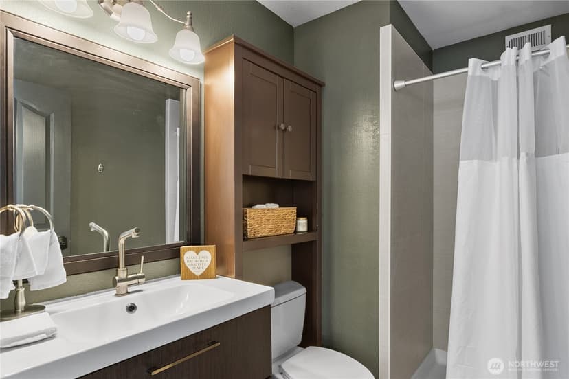 Property photo for 1830 S 336th Street #H201, Federal Way photo 17