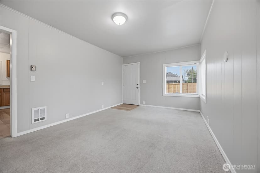Property photo for 2119 Walnut Street #C, Everett photo 8